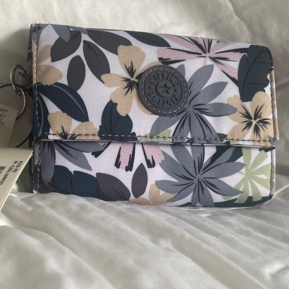 New women’s organizer wallet